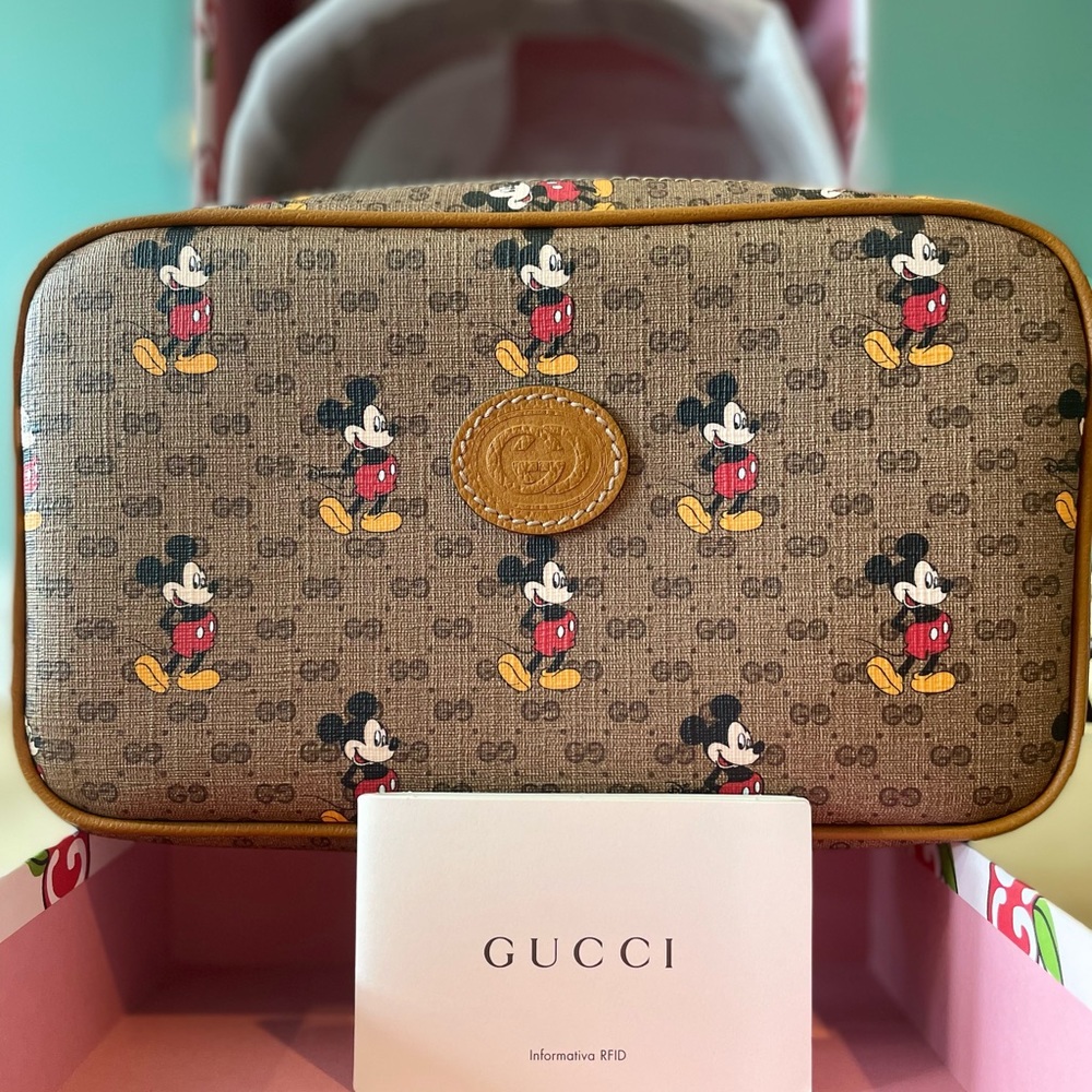 SOLD 💵 Gucci x Disney Collaboration Belt Bag/ Sling - Picture 8 of 13